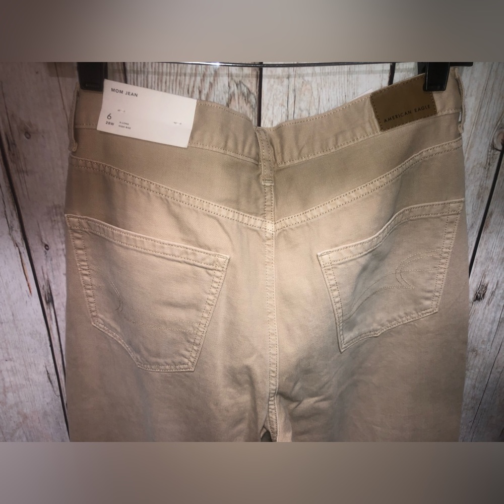 NEW American Eagle Jeans Womens 6 28W Mom Jean Straight Beige Khaki 100% Cotton